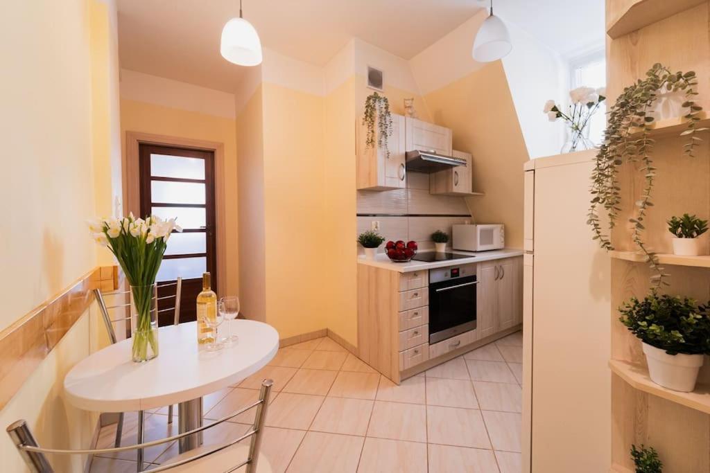 Market Square - Street Rynek 24 -2 Rooms Вроцлав Экстерьер фото